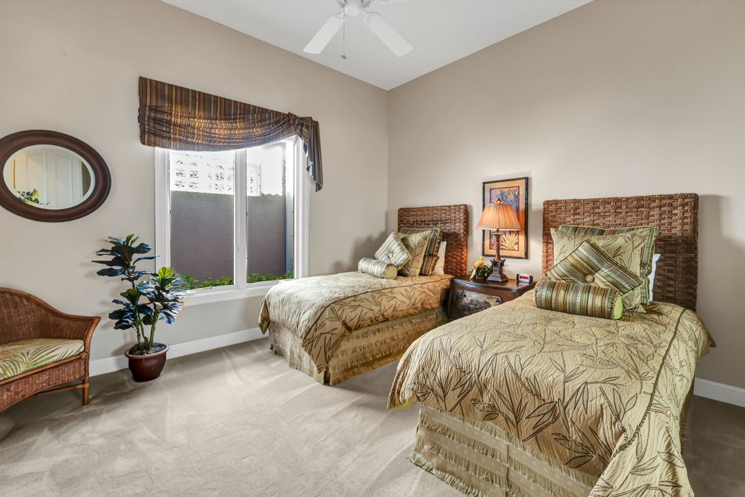 6000 Hammock Isles Cir, Naples, FL 34119