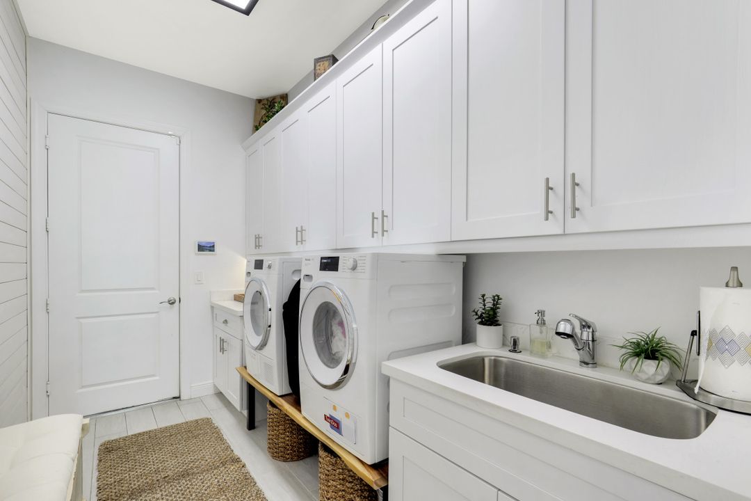 2112 16th St NE, Naples, FL 34120