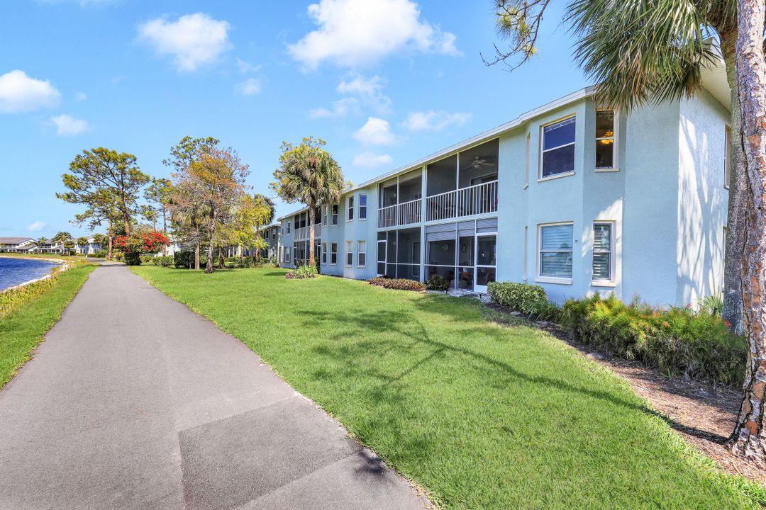 810 New Waterford Dr #201, Naples, FL 34104