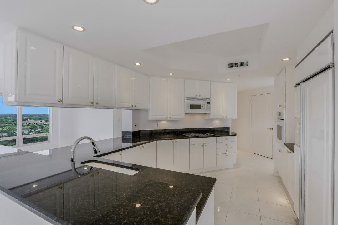 4801 Bonita Bay Blvd #804, Bonita Springs, FL 34134