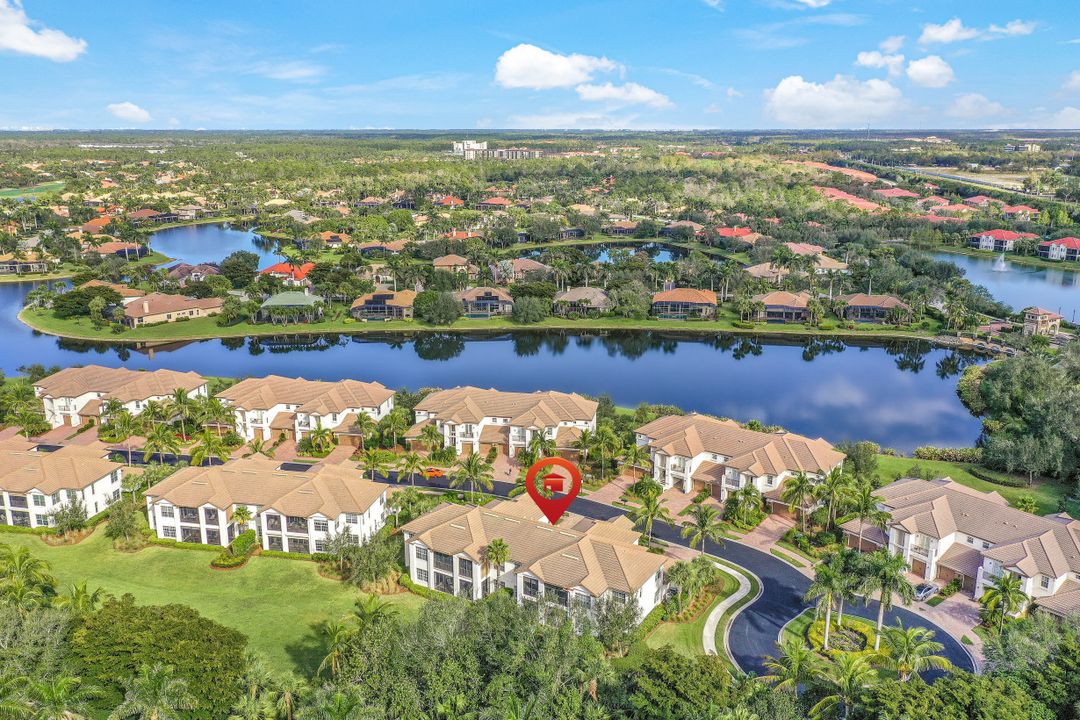 8080 Players Cove Dr Unit 102, Naples, FL 34113