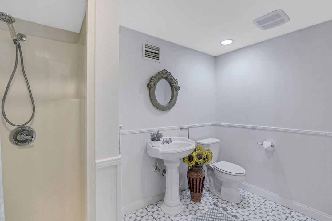 73 Wickliffe Dr, Naples, FL 34110