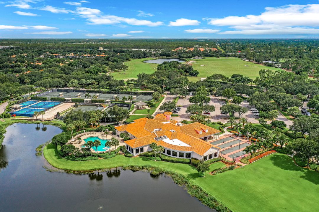 15655 Villoresi Way, Naples, FL 34110