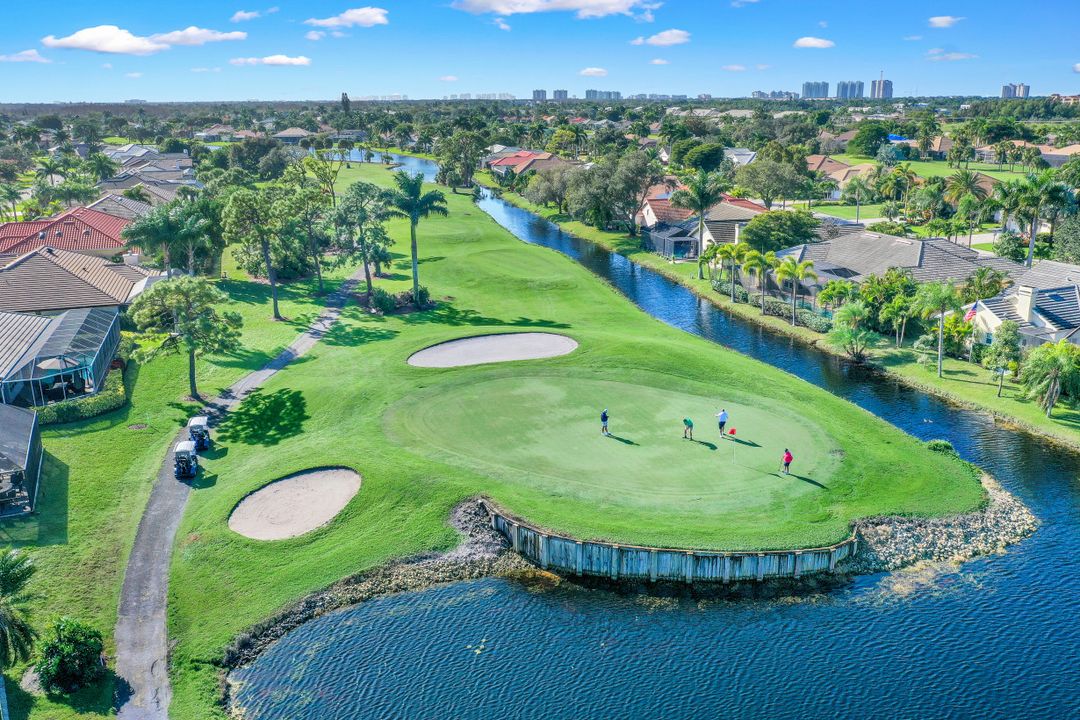 28384 Sombrero Dr, Bonita Springs, FL 34135