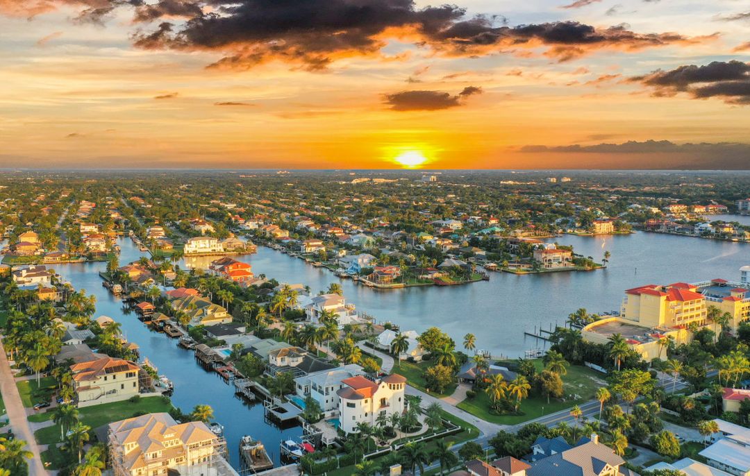 10080 Gulf Shore Dr, Naples, FL 34108