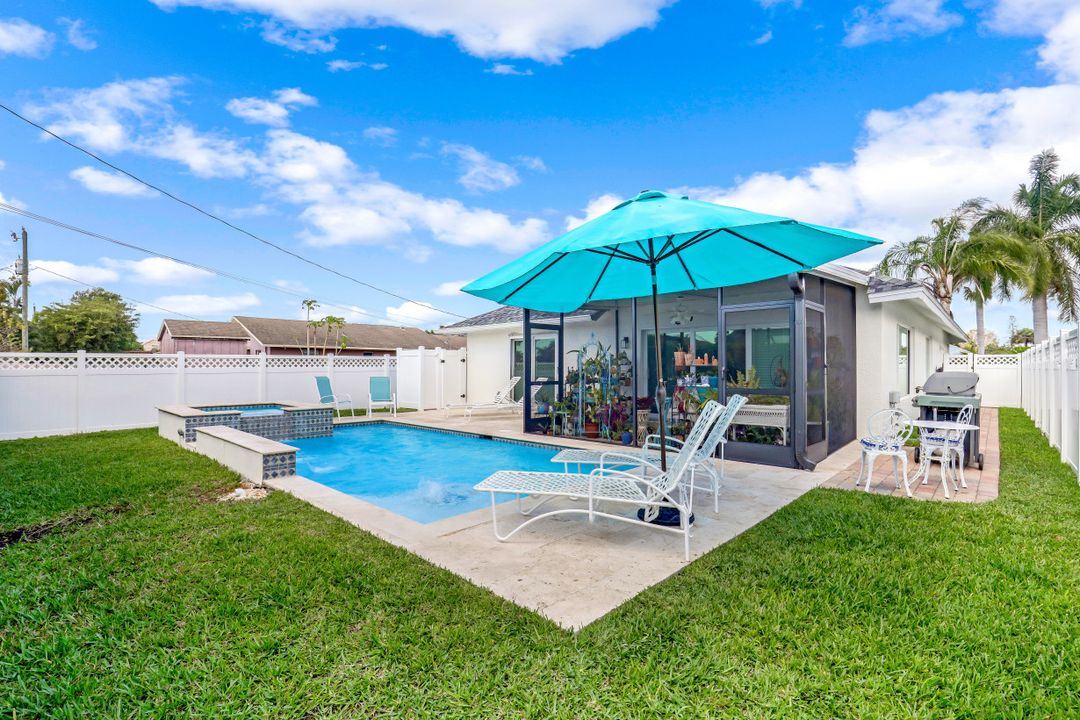 768 101st Ave N, Naples, FL 34108