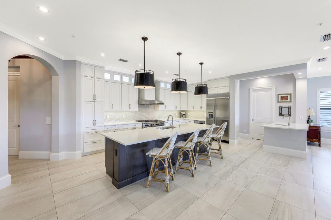 16380 Corsica Way #201, Naples, FL 34110