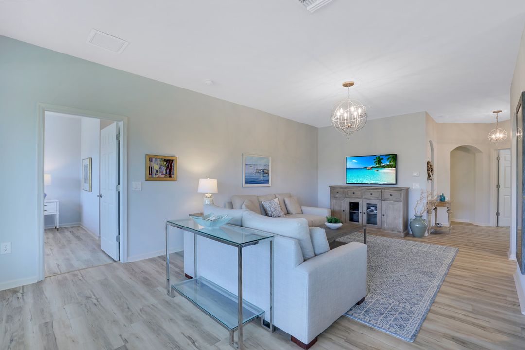 8843 Nautical Landing Cir #101, Naples, FL 34120