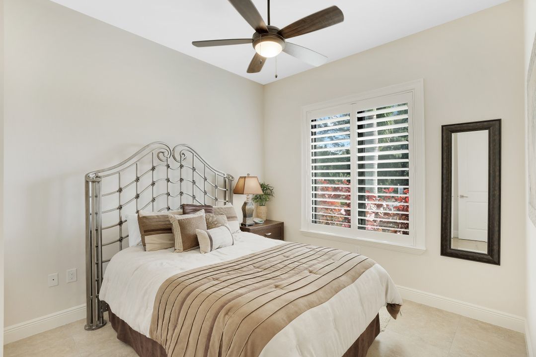 128 NW 39th Ave, Cape Coral, FL 33993