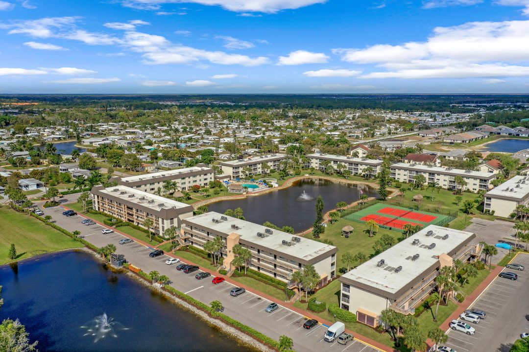 1004 Manatee Rd, Naples, FL 34114