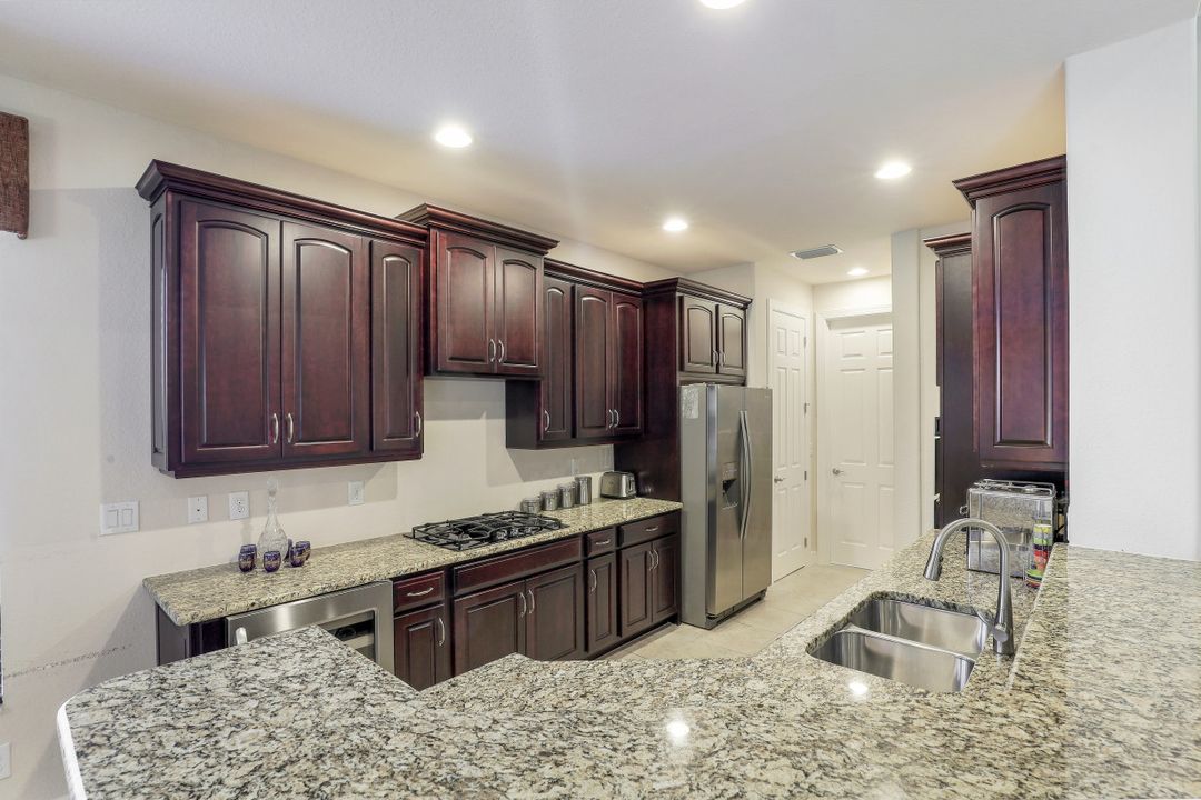 9880 Alhambra Ln, Bonita Springs, FL 34135