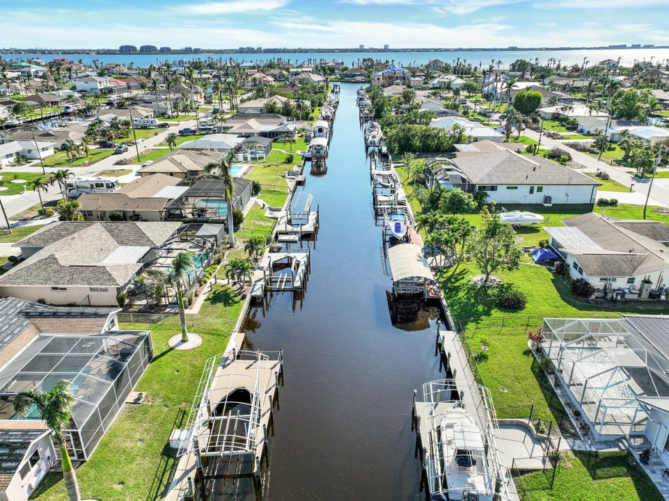 5324 Delano Ct, Cape Coral, FL 33904