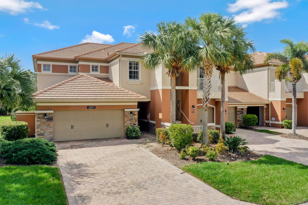 9201 Quartz Ln Apt 201 #201, Naples, FL 34120