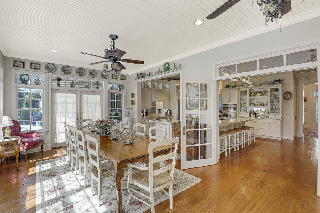 5760 Golden Oaks Ln, Naples, FL 34119