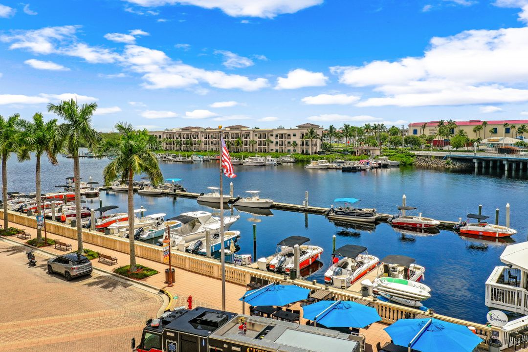 450 Bayfront Pl #4206, Naples, FL 34102