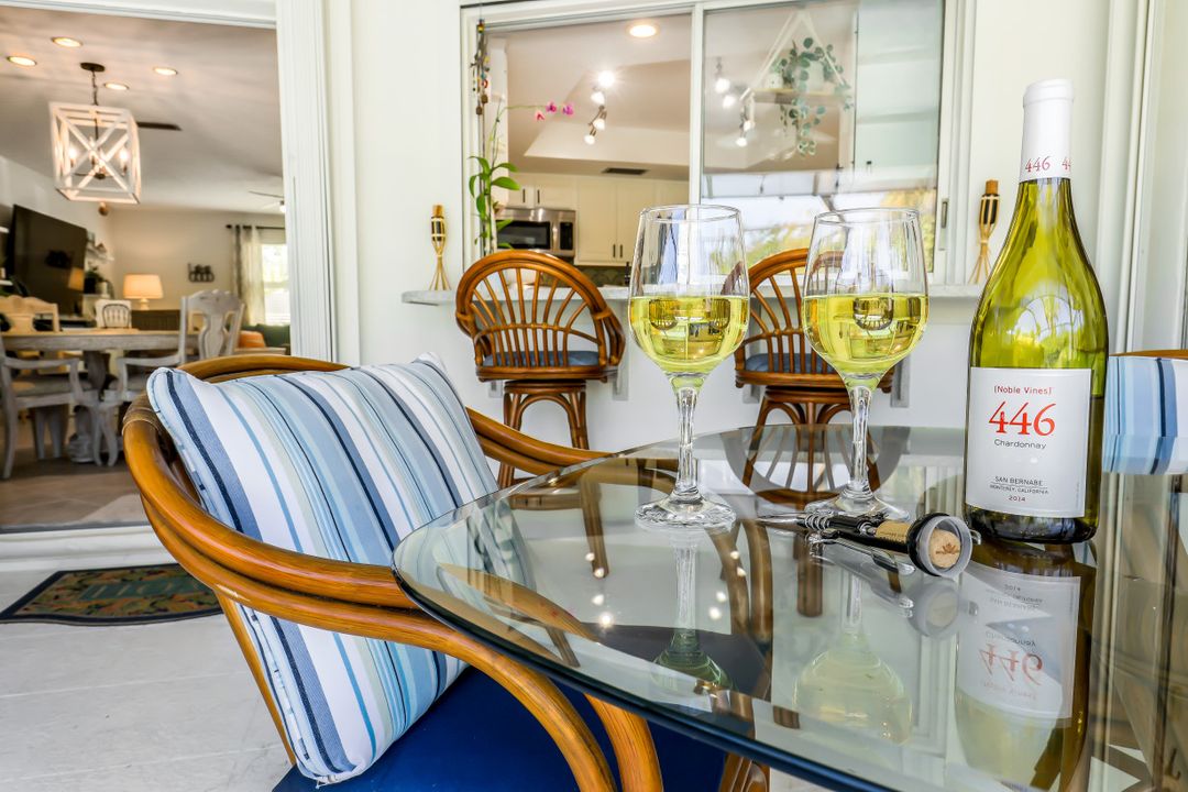 4459 Parrot Ave, Naples, FL 34104