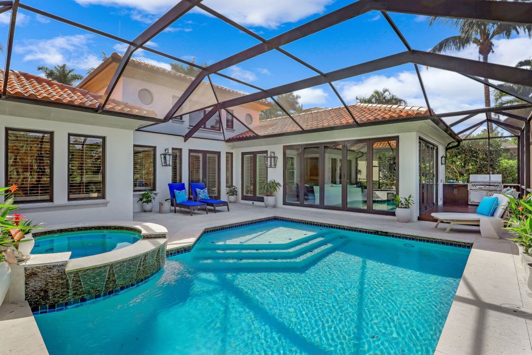 2895 Tiburon Blvd E, Naples, FL 34109