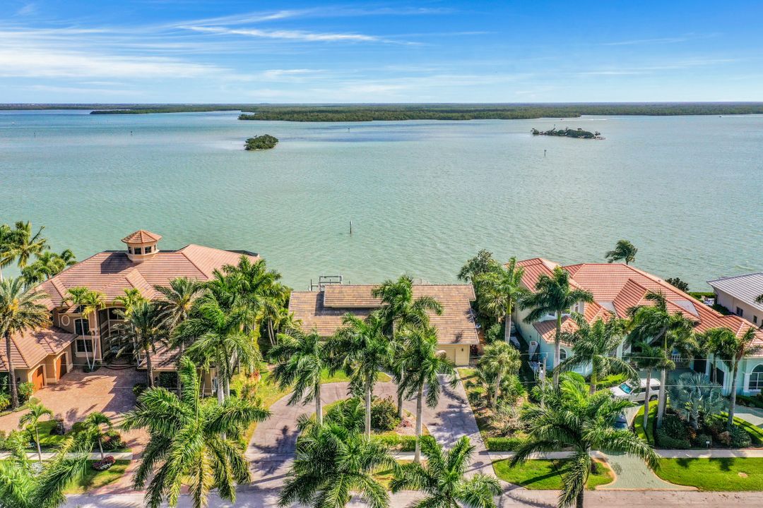 471 Pepperwood Ct, Marco Island, FL 34145