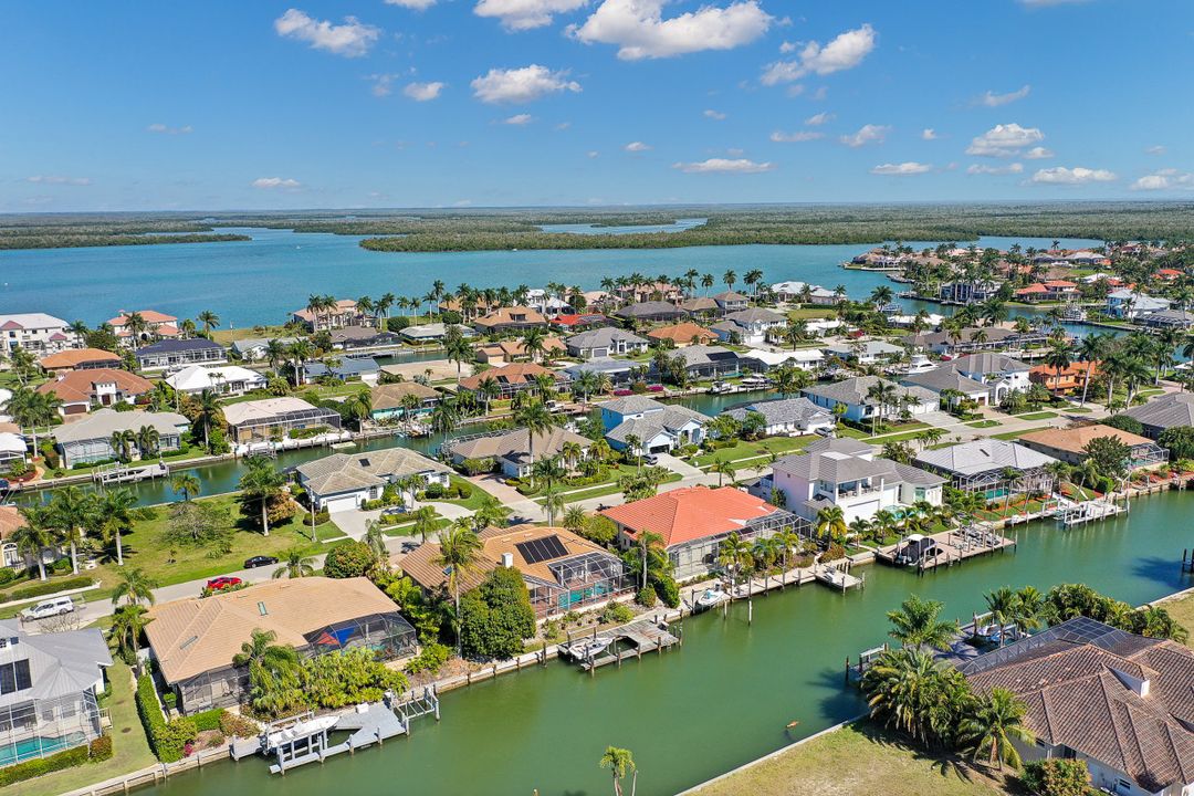 264 Rockhill Ct, Marco Island, FL 34145