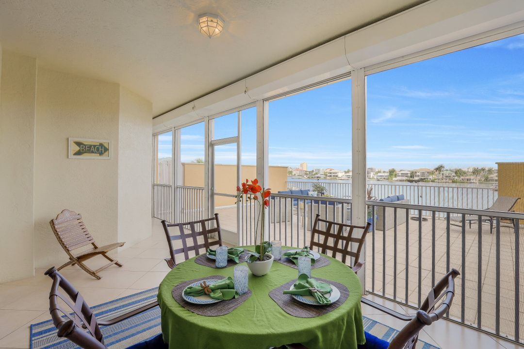 410 Flagship Dr #302, Naples, FL 34108