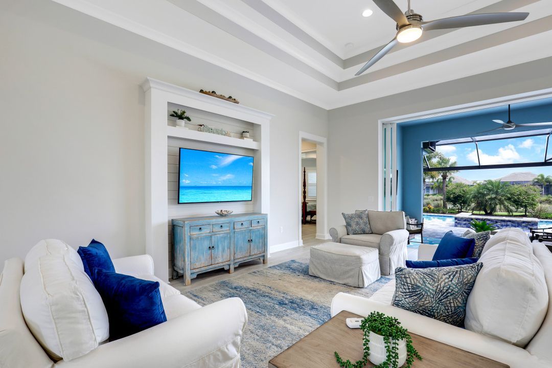 5771 Clarendon Dr, Naples, FL 34113