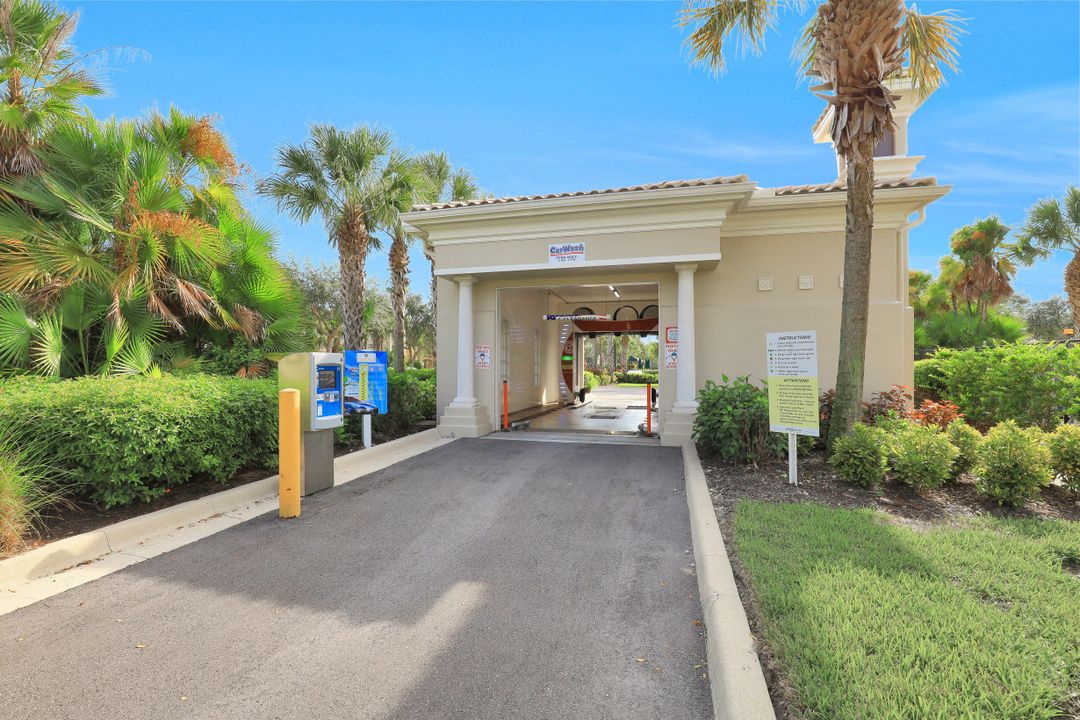 28627 Wahoo Dr, Bonita Springs, FL 34135