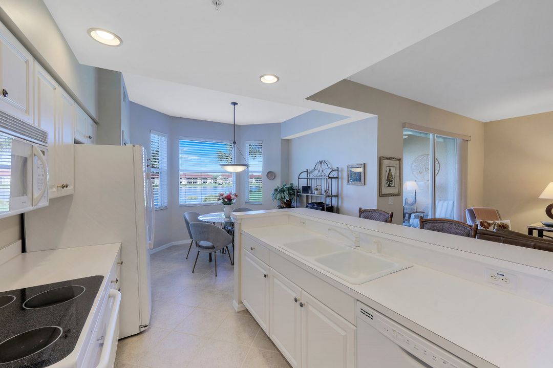 2720 Cypress Trace Cir #2921, Naples, FL 34119