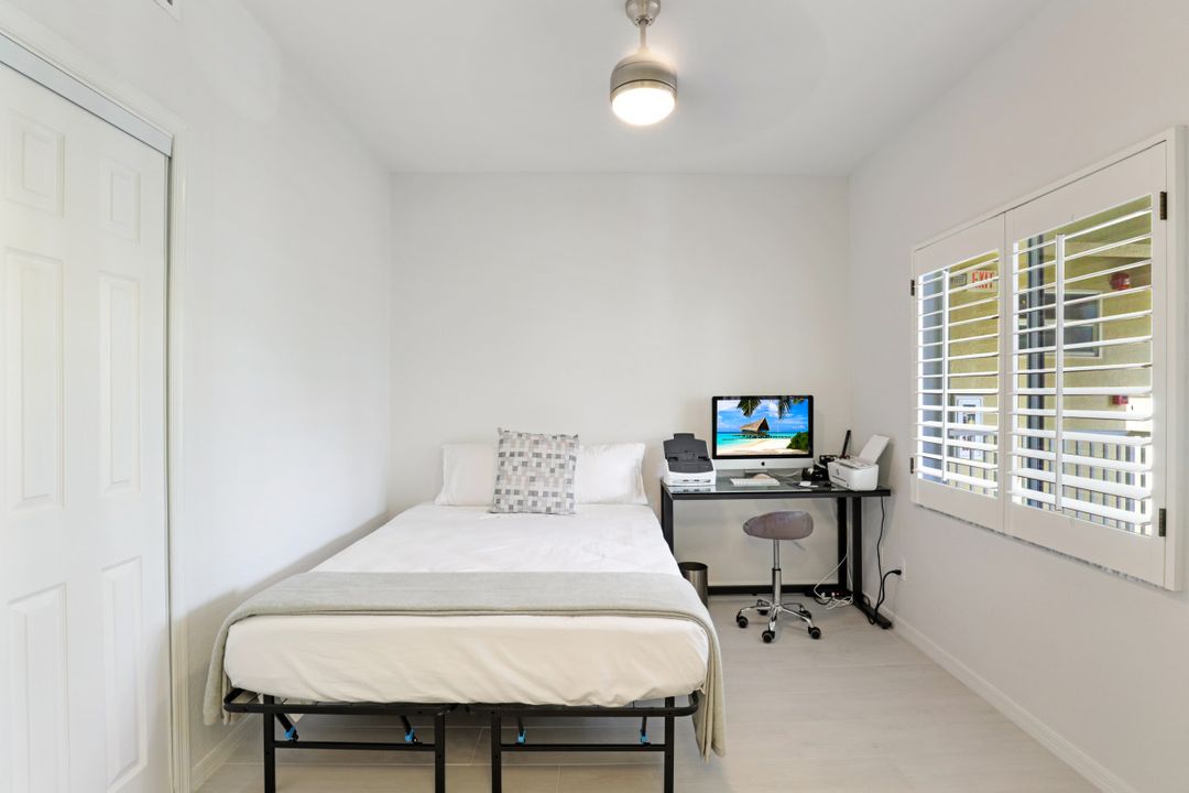 7718 Pebble Creek Cir #203, Naples, FL 34108