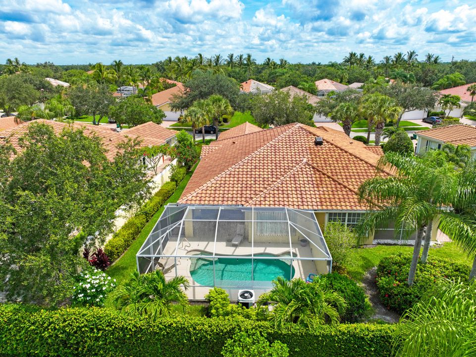 4209 St George Ln, Naples, FL 34119