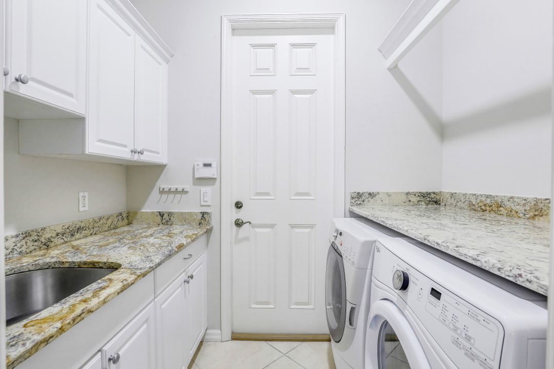 10801 Longshore Way E, Naples, FL 34119