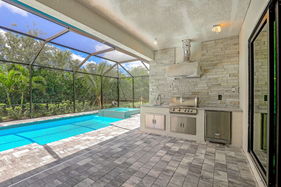 3154 Heather Glen Ct, Naples, FL 34114