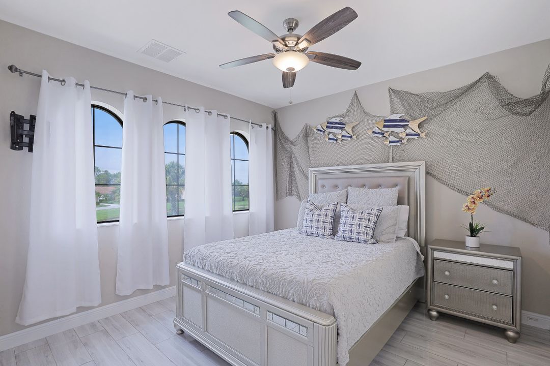 1300 Kendari Terrace, Naples, FL 34113