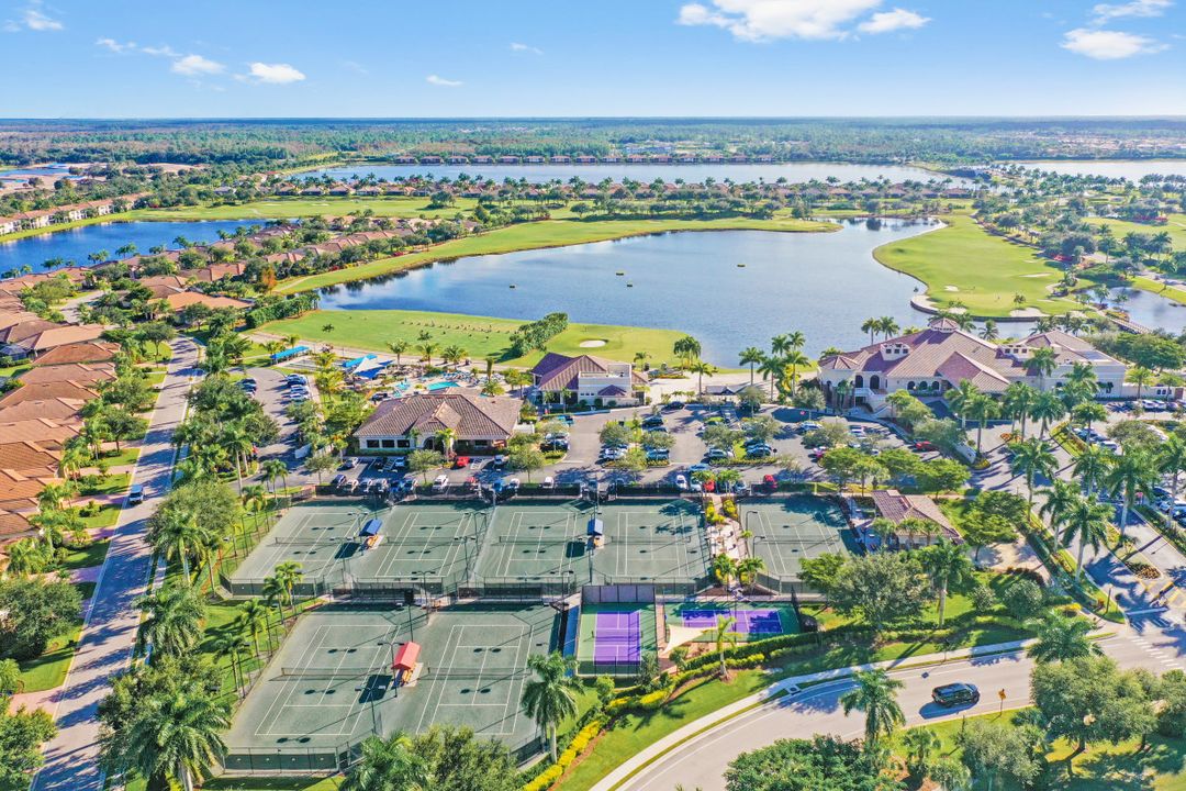 10498 Smoke House Bay Dr #201, Naples, FL 34120