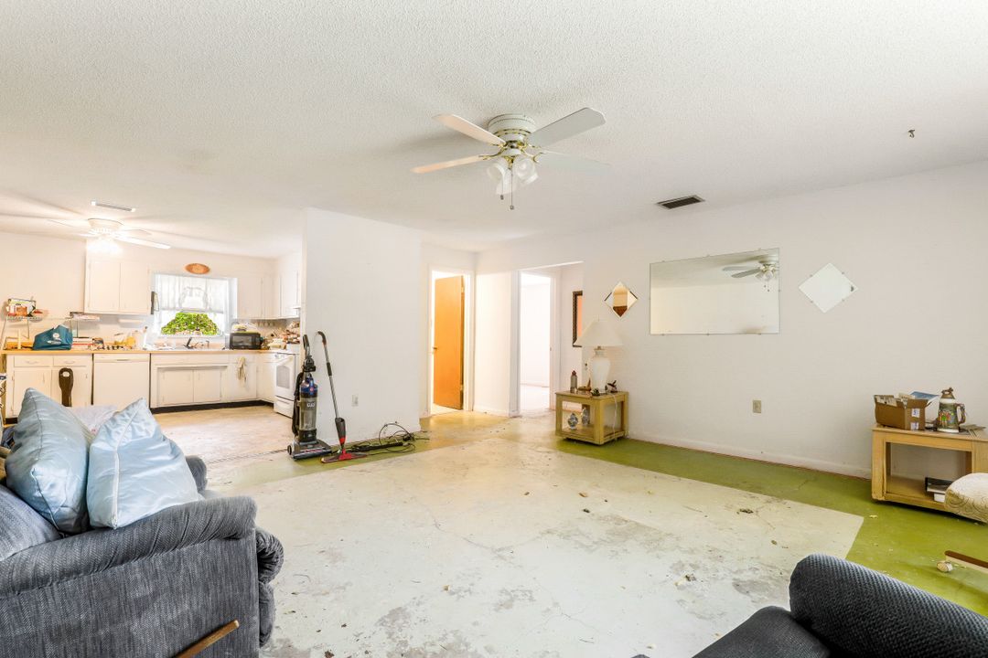 27041 Lavinka St, Bonita Springs, FL 34135