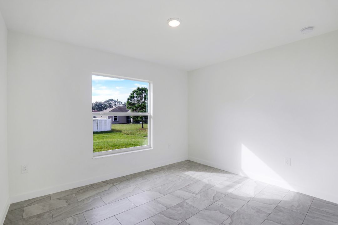 2503 50th St SW, Lehigh Acres, FL 33976