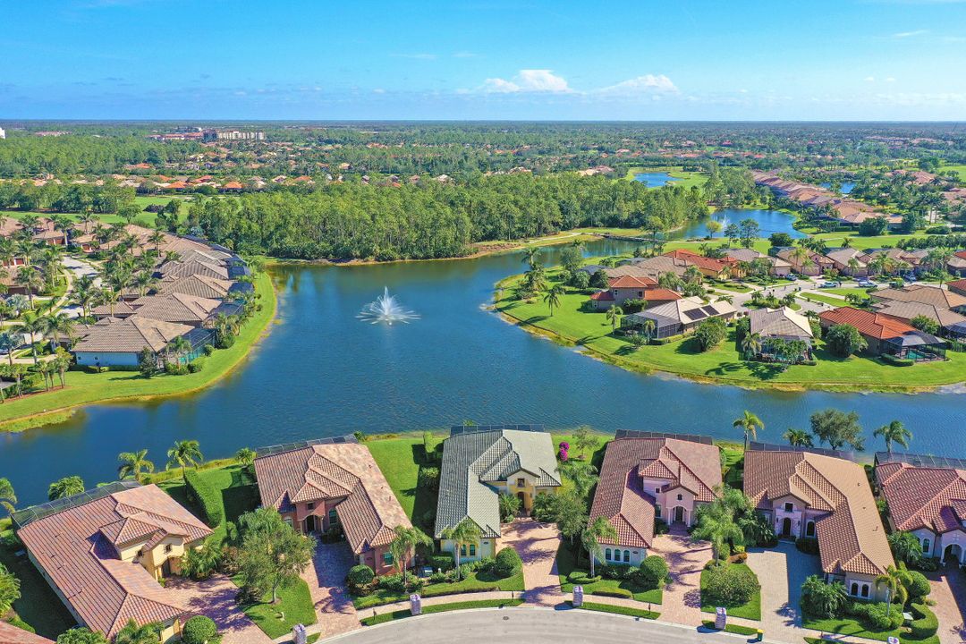 6344 Serano Way, Naples, FL 34113