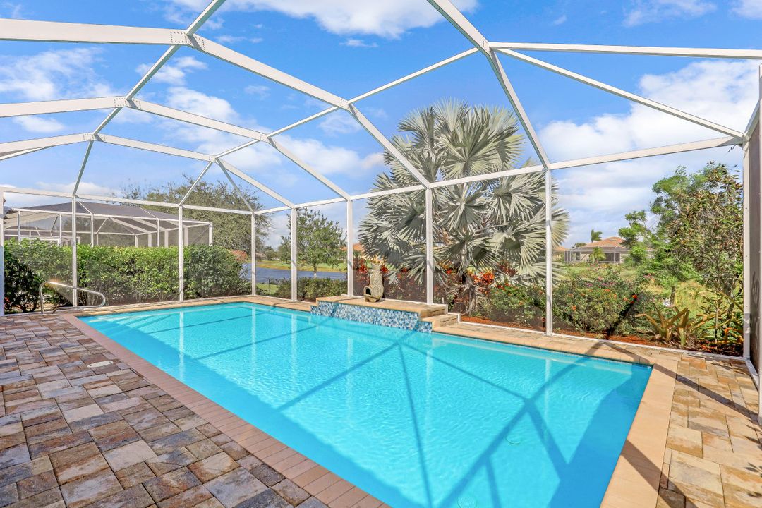 14615 Fern Lake Ct, Naples, FL 34114