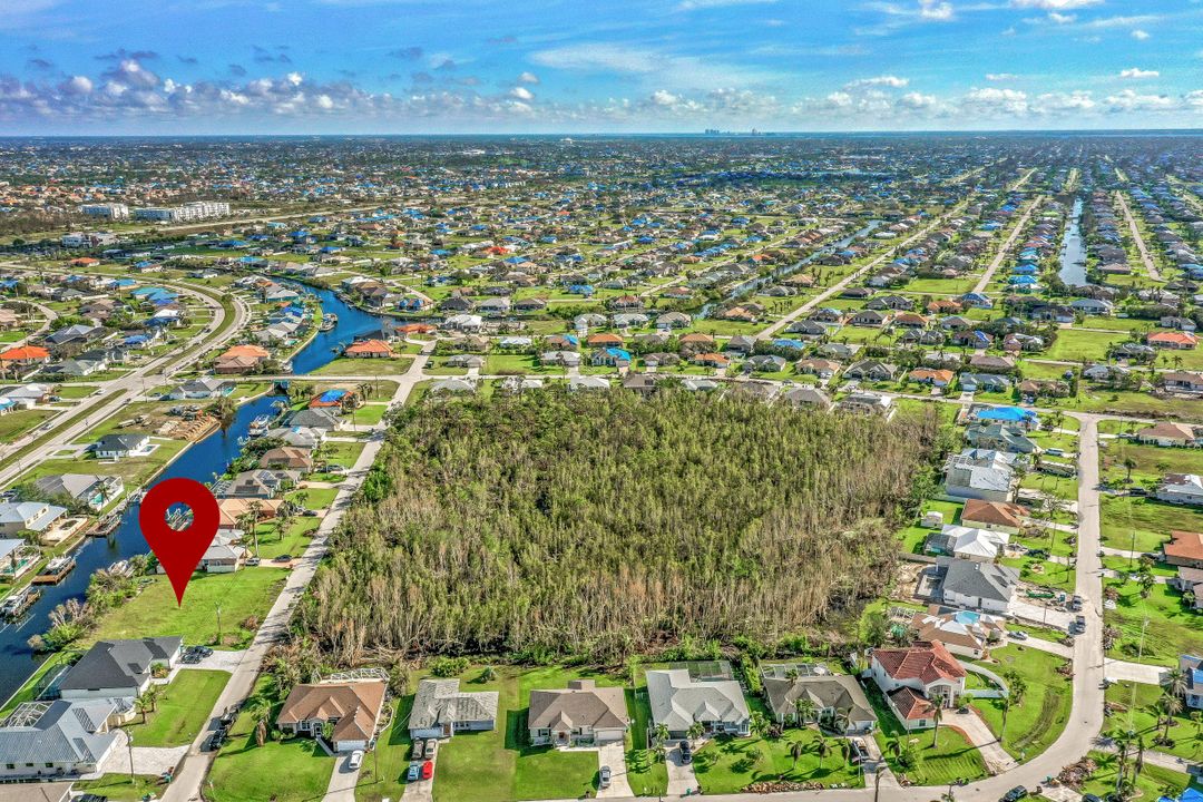 2858 SW 25th Pl, Cape Coral, FL 33914