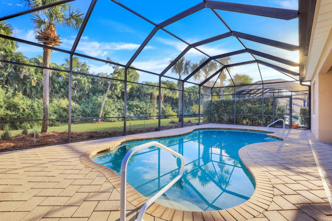 7826 Founders Cir, Naples, FL 34104