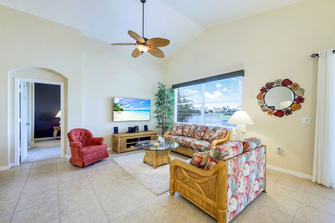 8615 Sumner Ave, Fort Myers, FL 33908