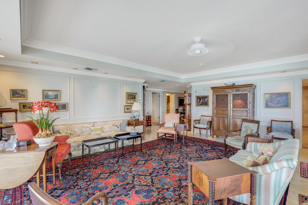 10 Seagate Dr #6S, Naples, FL 34103