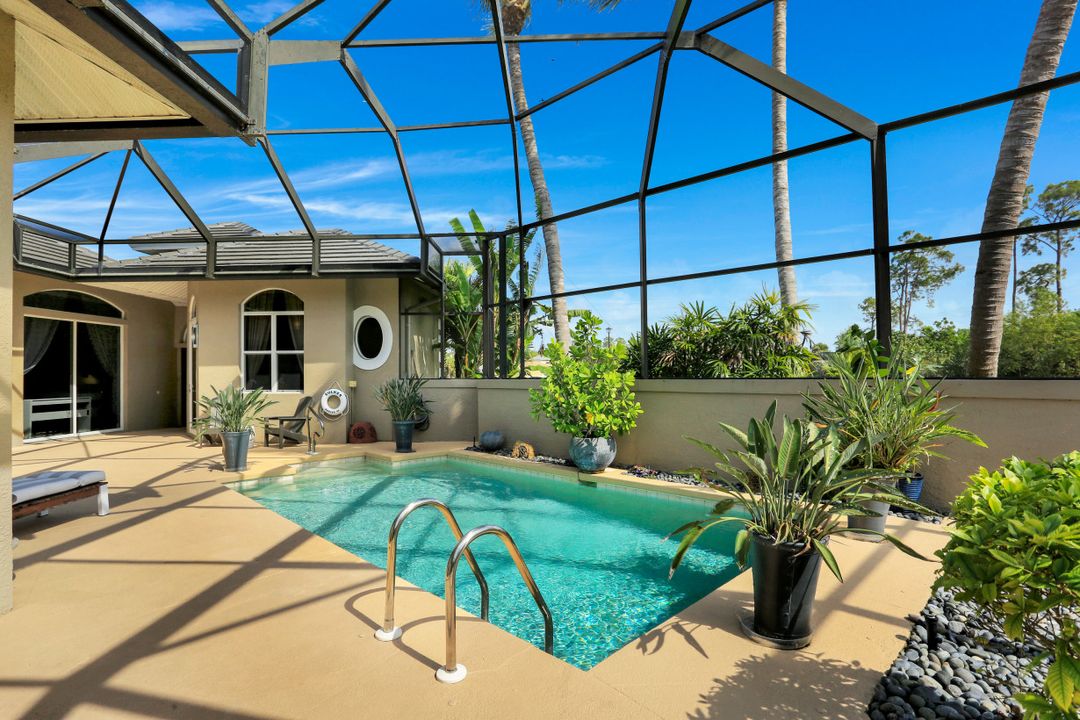 2892 Coco Lakes Pl, Naples, FL 34105