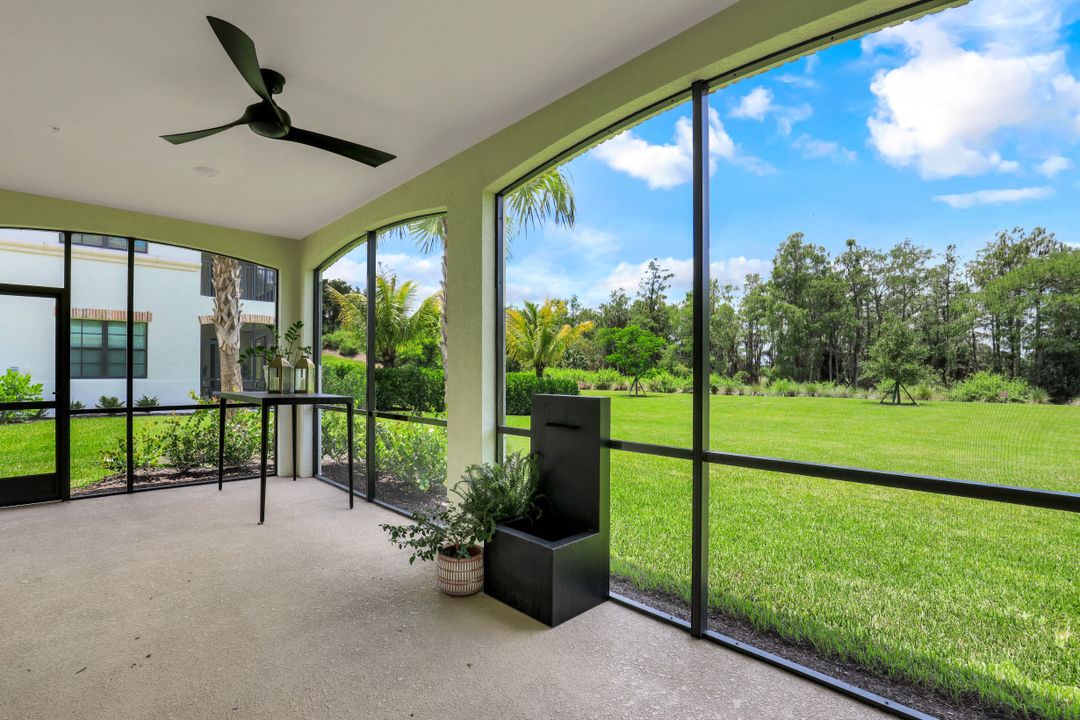 16352 Viansa Way #101, Naples, FL 34110