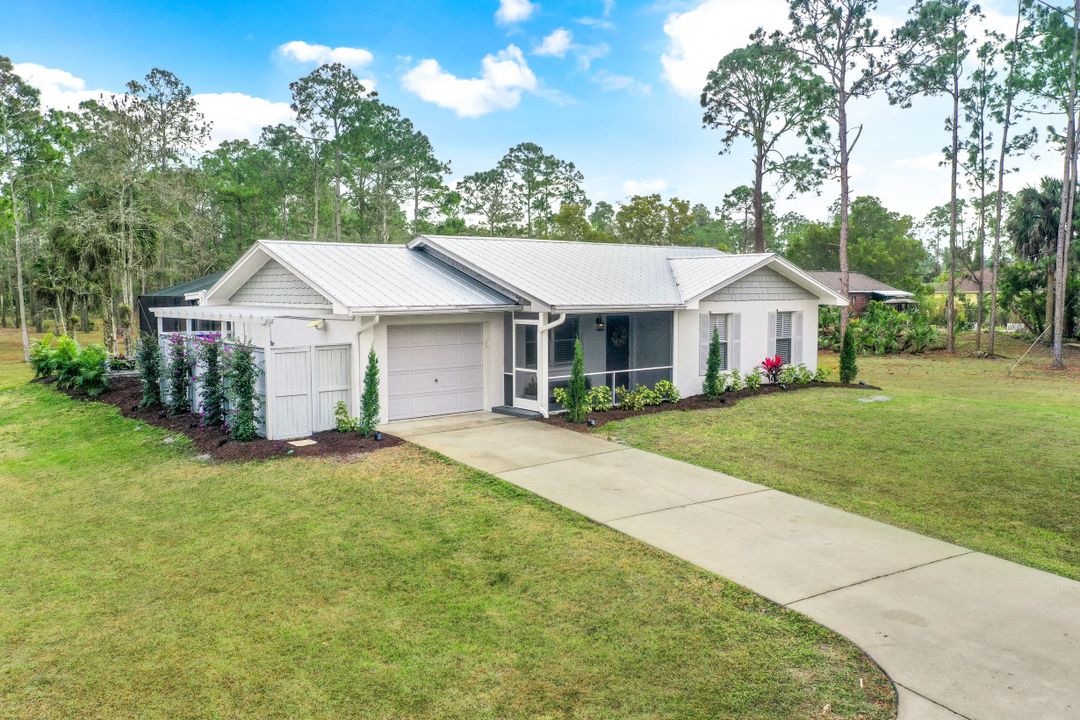 1960 16th St NE, Naples, FL 34120