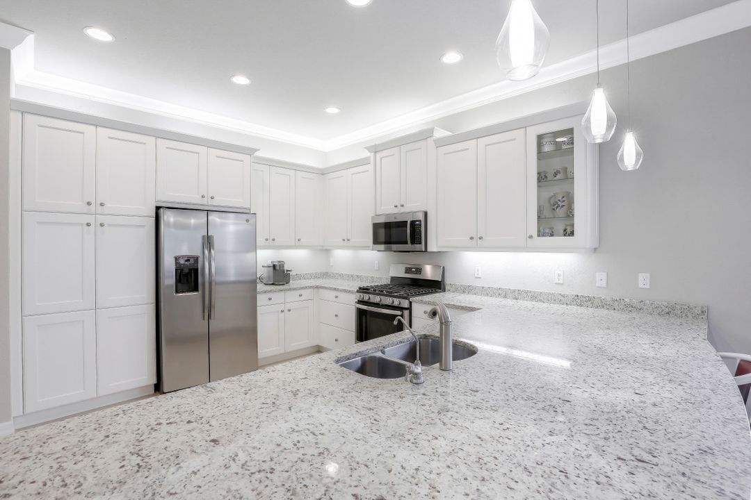 4554 Luminary Ave, Naples, FL 34119