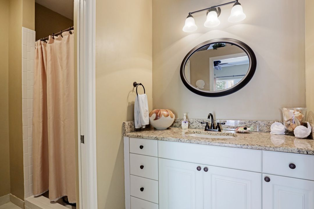 470 Launch Cir #405, Naples, FL 34108