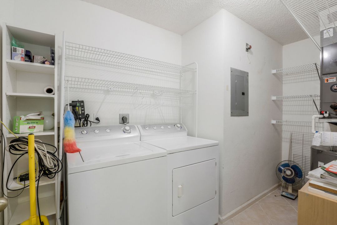 5784 Deauville Cir #B-302, Naples, FL 34112