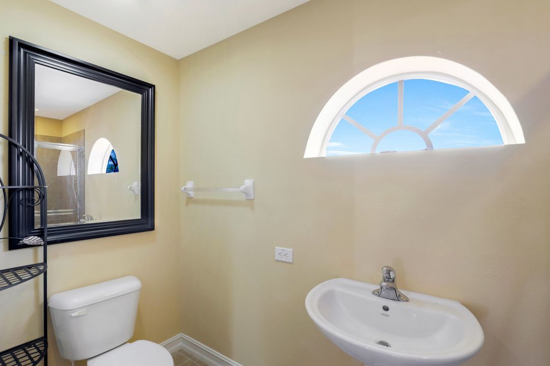 5267 Tiffany Ct, Cape Coral, FL 33904