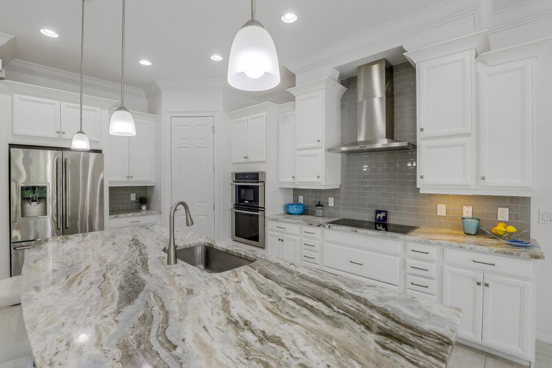 1527 Mockingbird Dr, Naples, FL 34120