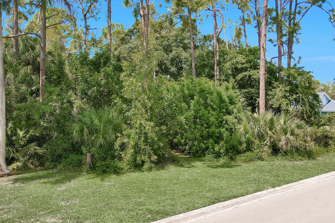 1805 Princess Ct, Naples, FL 34110